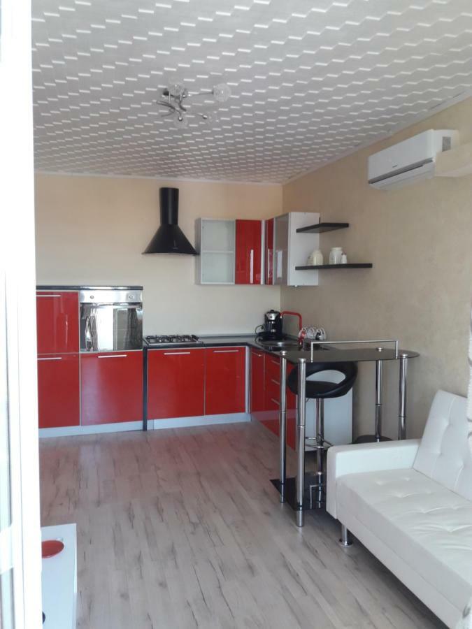Ana'S Apartment Орадя Экстерьер фото
