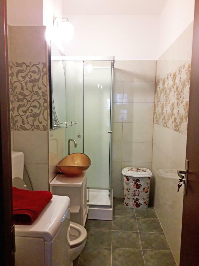 Ana'S Apartment Орадя Экстерьер фото